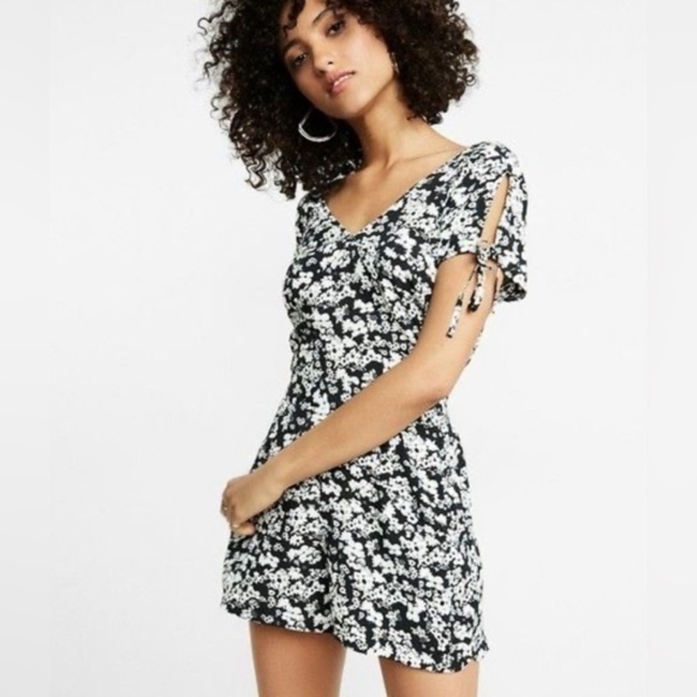 Express Floral Tie Back Romper Size 6